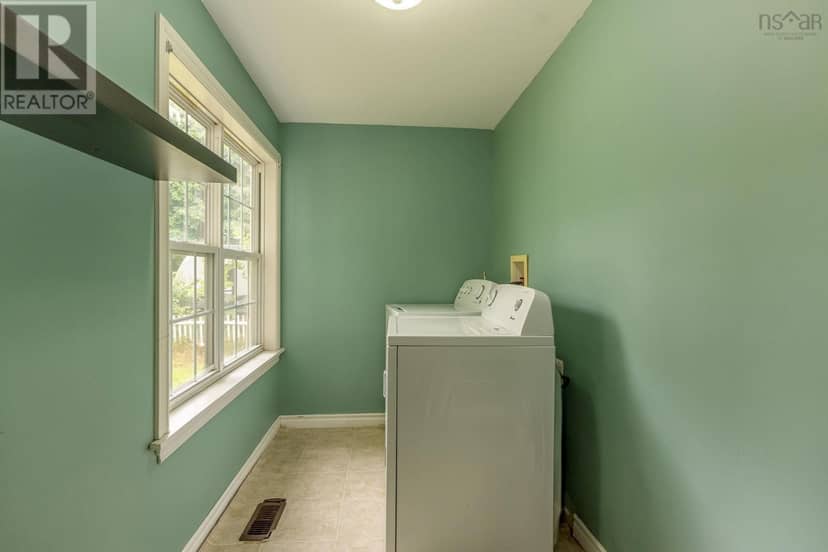 623 Main Street — photo 15 of 38