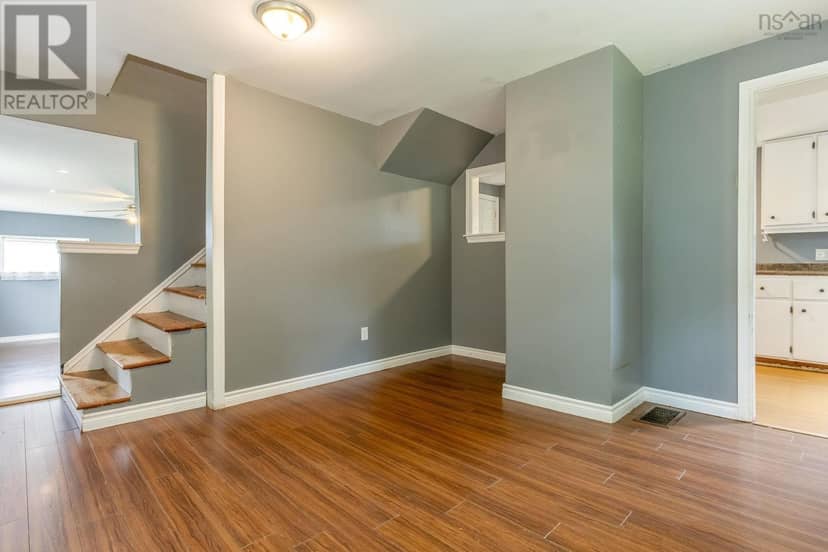 623 Main Street — photo 12 of 38