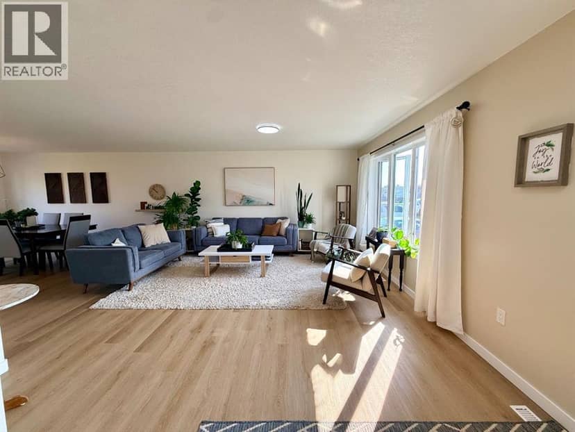 10418 105 Ave — photo 12 of 40
