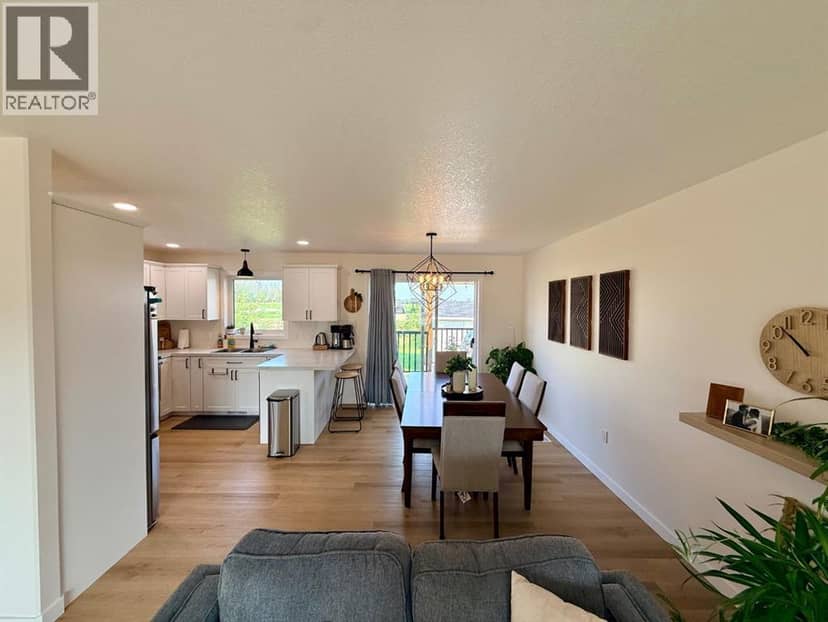 10418 105 Ave — photo 17 of 40