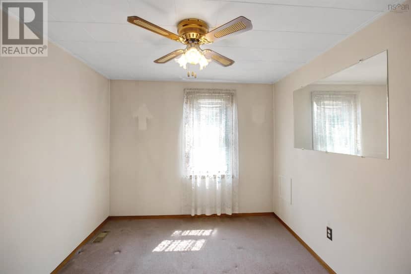 4704 Highway 1 — photo 11 of 35