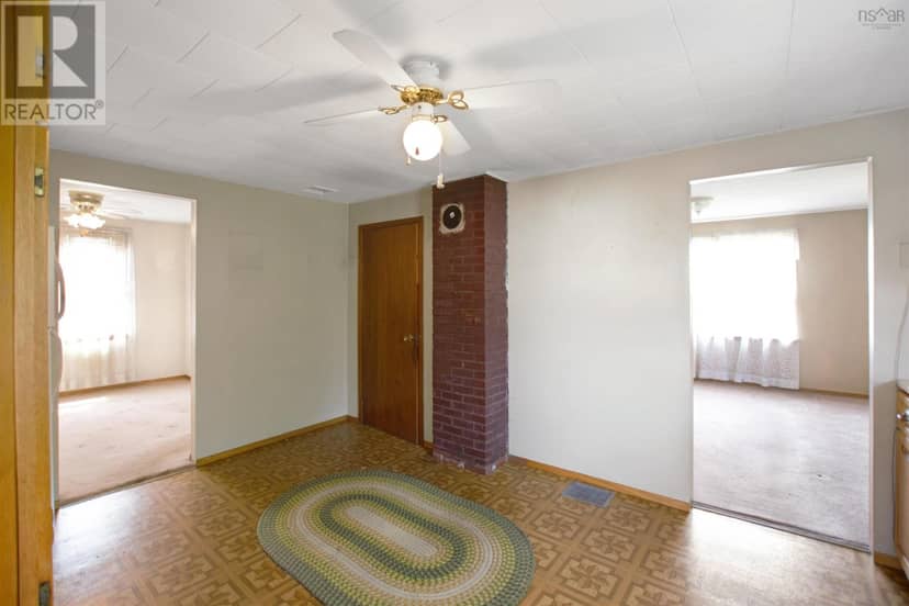 4704 Highway 1 — photo 10 of 35