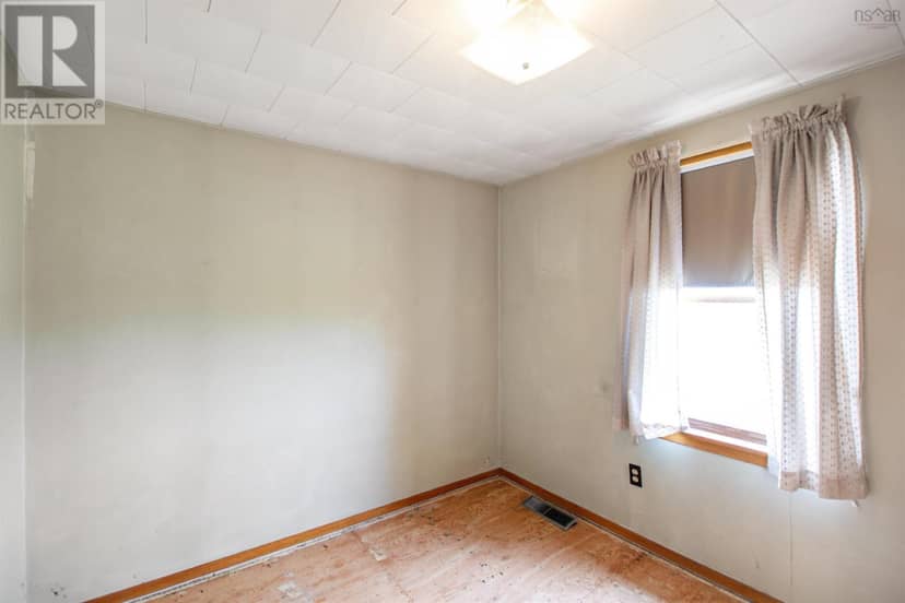 4704 Highway 1 — photo 14 of 35