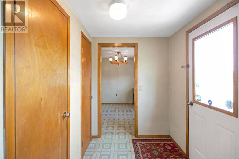 4704 Highway 1 — photo 3 of 35