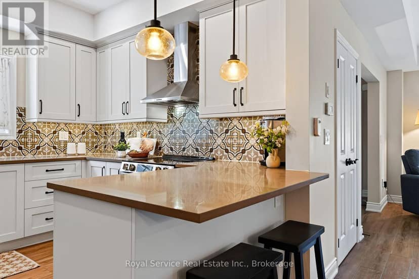 930 Ernest Allen Boulevard — photo 12 of 40
