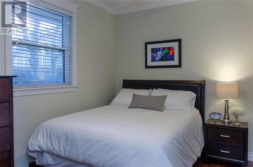 17 Livingstone Street — photo 37 of 40