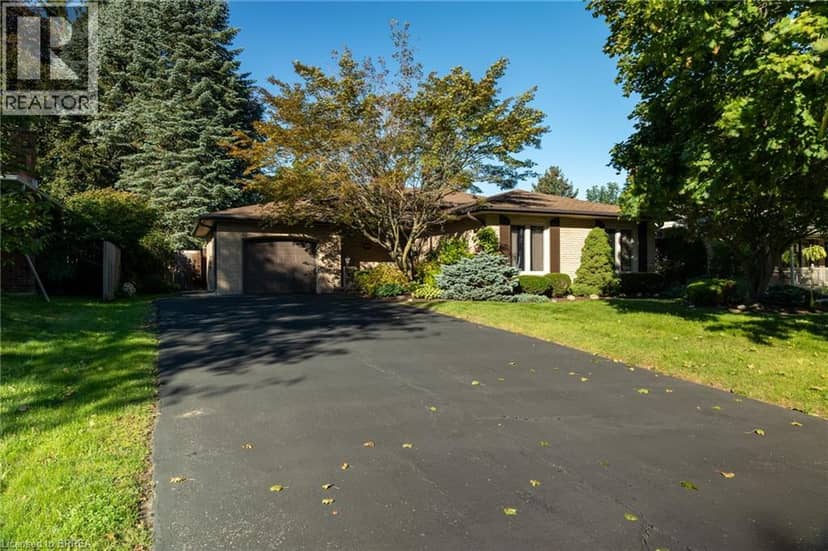 78 BERKLEY Crescent — photo 1 of 28