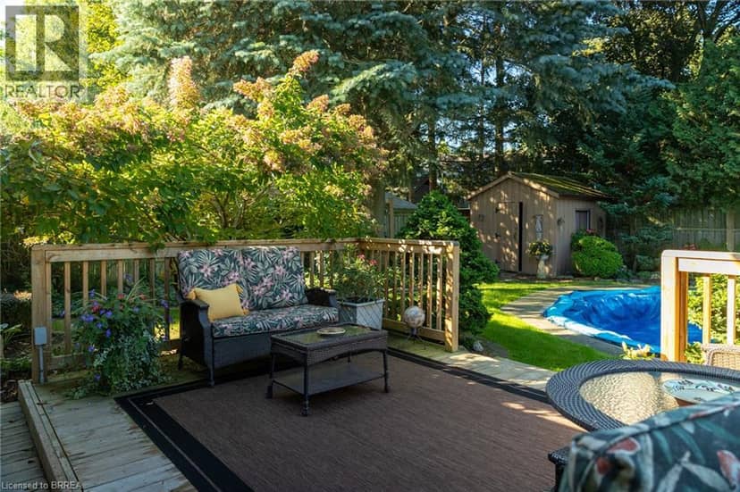 78 BERKLEY Crescent — photo 10 of 28
