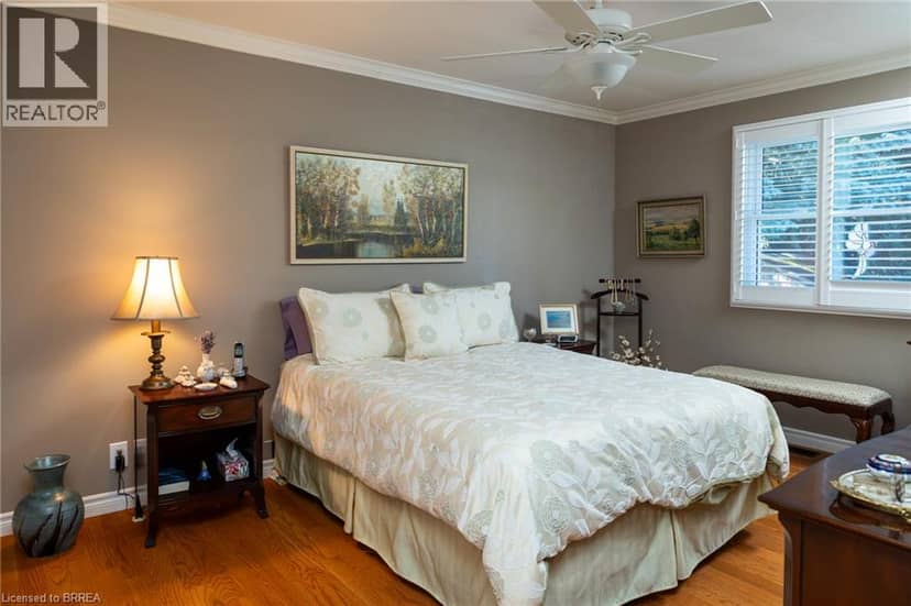 78 BERKLEY Crescent — photo 19 of 28