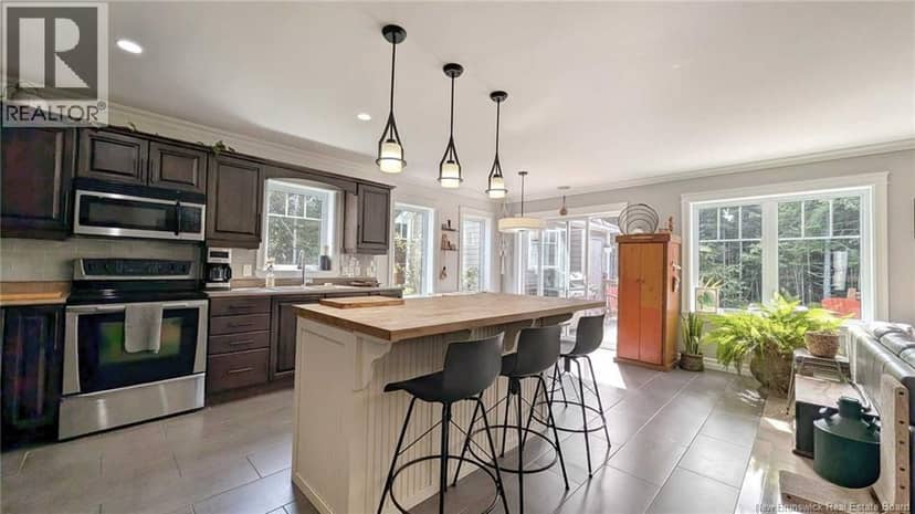 1090 Jessie Street — photo 4 of 12
