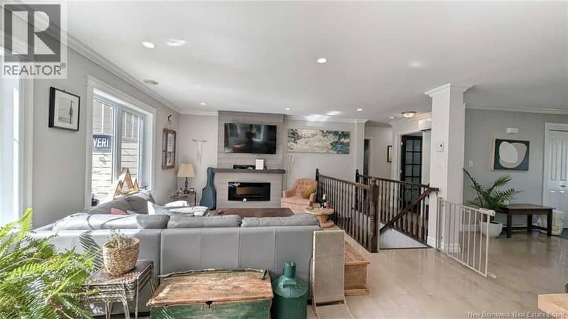 1090 Jessie Street — photo 5 of 12