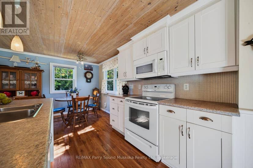 2 Robins Nest Lane — photo 15 of 40