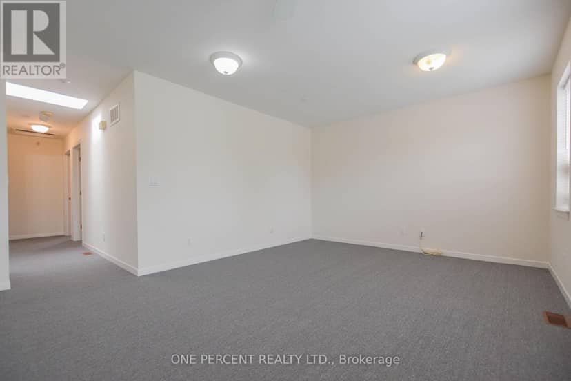 204 Sheppard Avenue W — photo 21 of 40