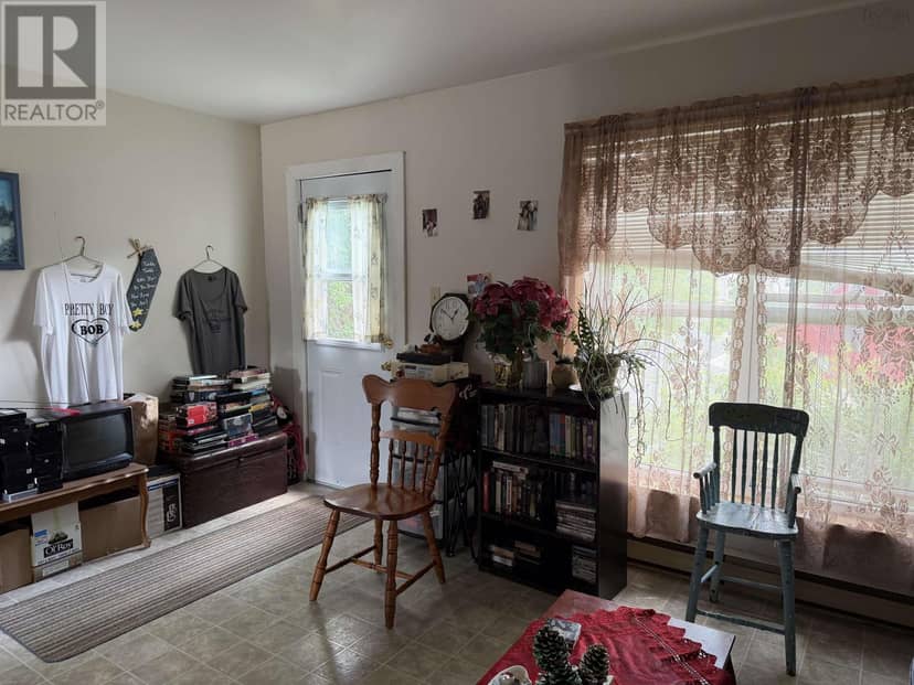 62 School Street — photo 18 of 21