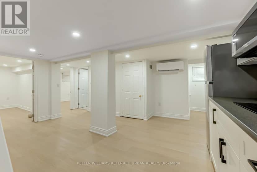 2522 Lake Shore Boulevard W — photo 34 of 40