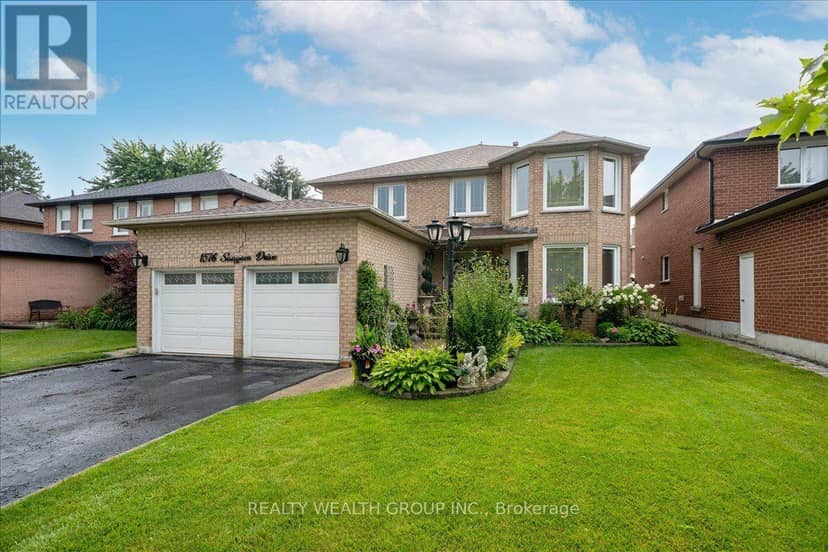 1576 Saugeen Drive — photo 1 of 40