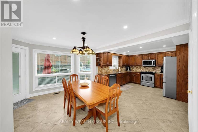 1576 Saugeen Drive — photo 18 of 40