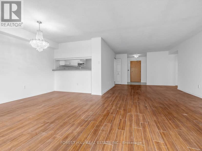 306 - 7905 Bayview Avenue — photo 13 of 36