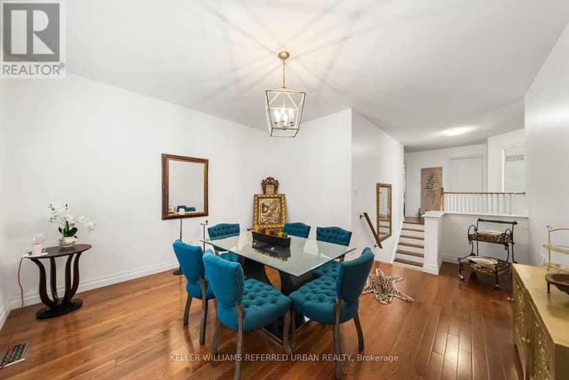 1002 Oaktree Crescent — photo 21 of 40