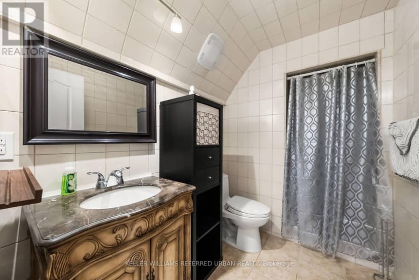 1002 Oaktree Crescent — photo 40 of 40