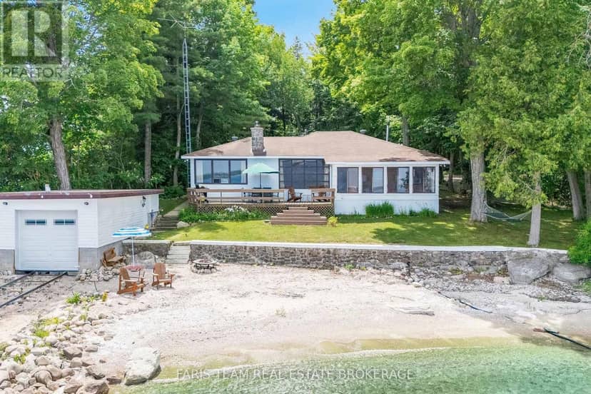 1697 Champlain Road — photo 4 of 27
