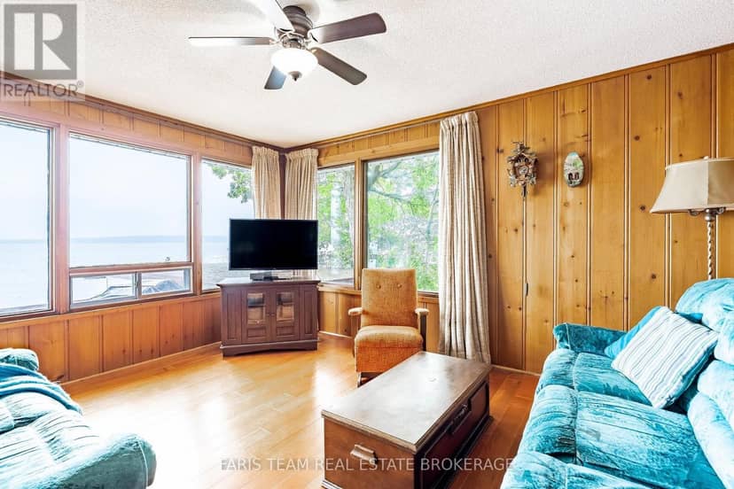 1697 Champlain Road — photo 8 of 27