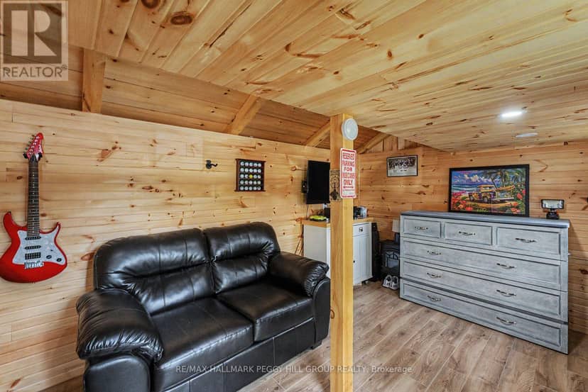 41 Laidlaw Street — photo 16 of 25