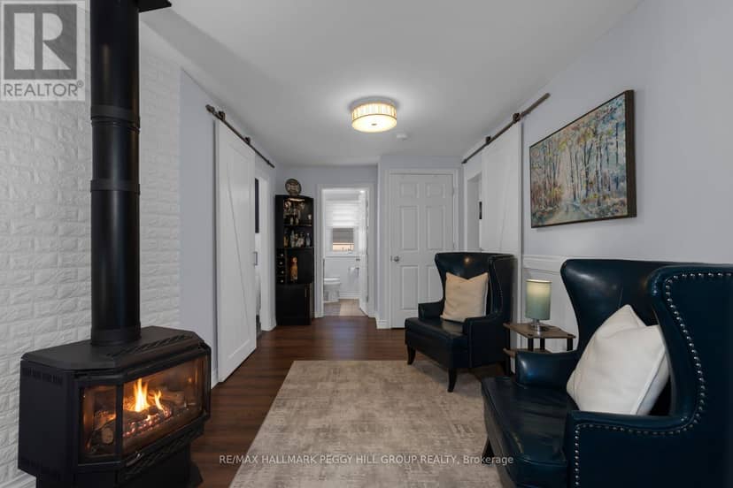 41 Laidlaw Street — photo 7 of 25