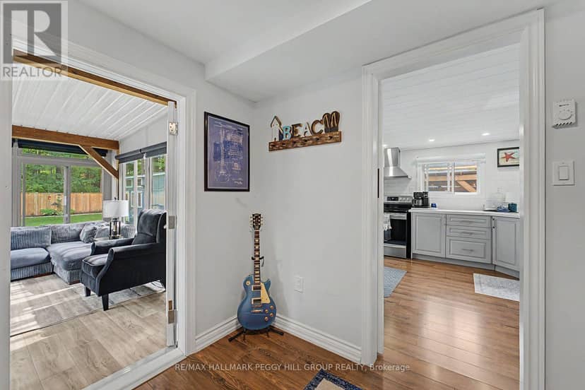41 Laidlaw Street — photo 8 of 25