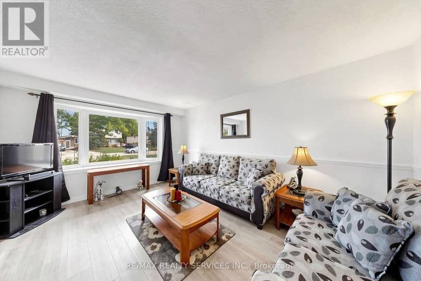 54 Griselda Crescent — photo 9 of 40