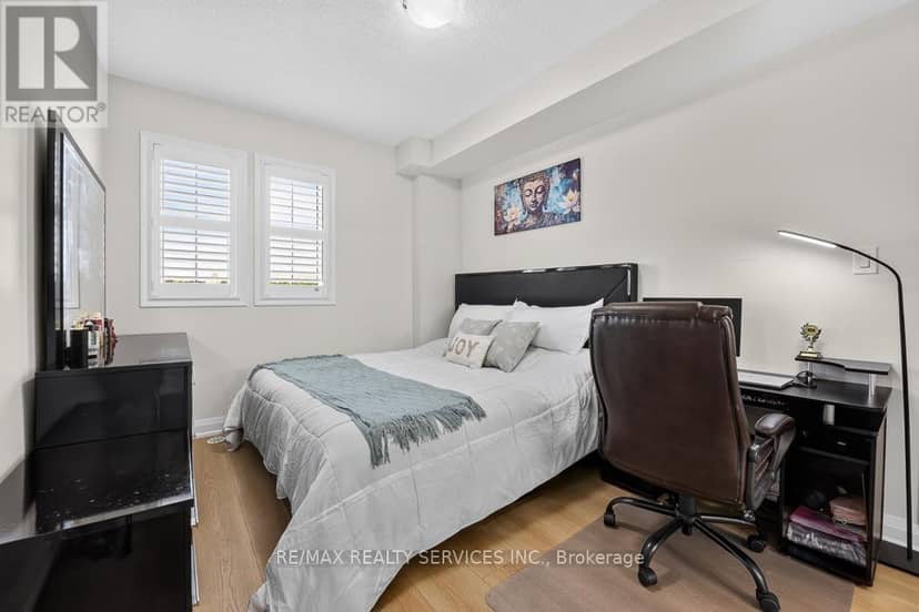15 - 180 Howden Boulevard — photo 29 of 40