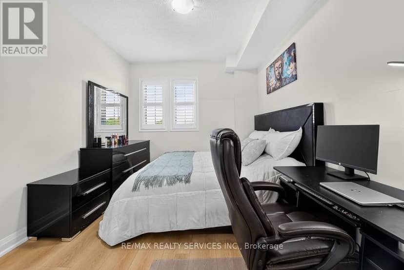 15 - 180 Howden Boulevard — photo 30 of 40