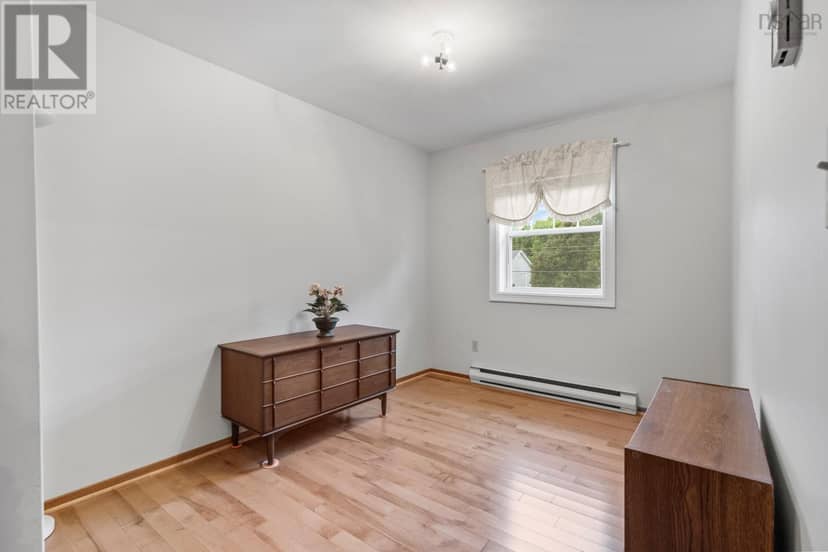 54 Parkdale Avenue — photo 32 of 40