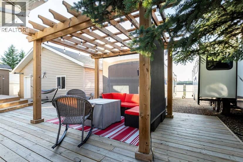 4344 60A Avenue Crescent — photo 37 of 40