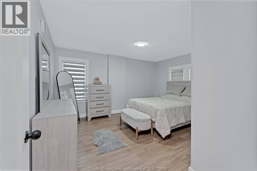 1516 Dougall Avenue — photo 10 of 20