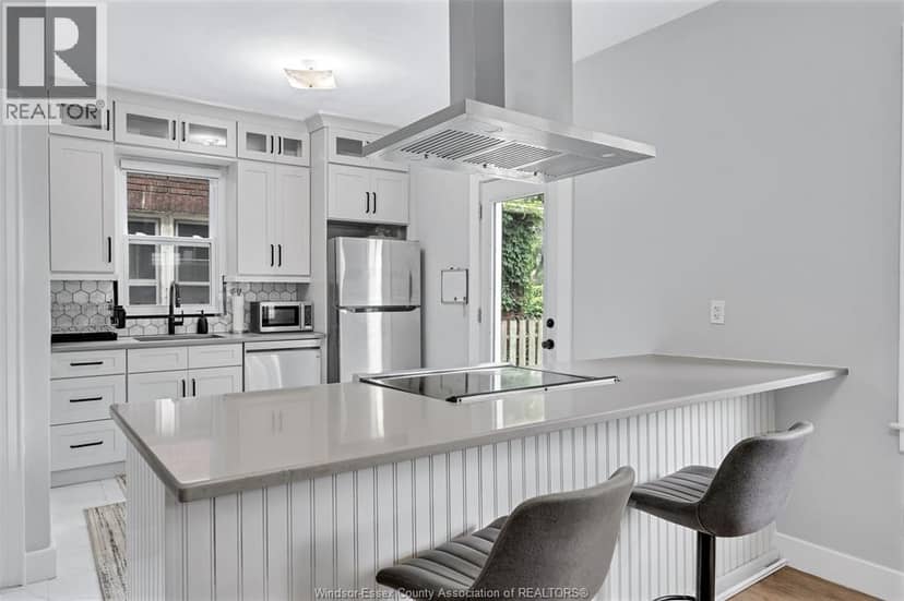 1516 Dougall Avenue — photo 6 of 20