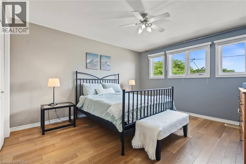332 GRAND RIVER Avenue — photo 19 of 40