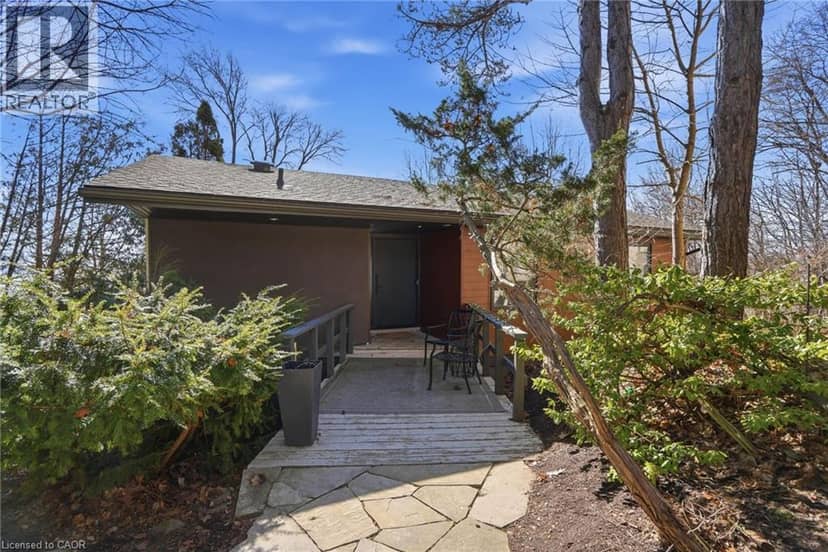 868 DANFORTH Place, Burlington, photo 5