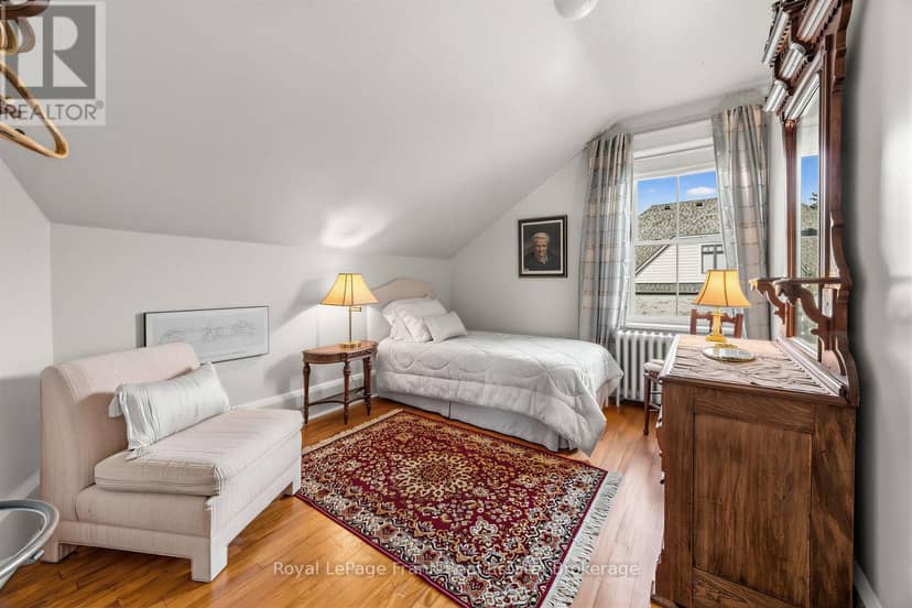 86 Wellington Street — photo 18 of 36