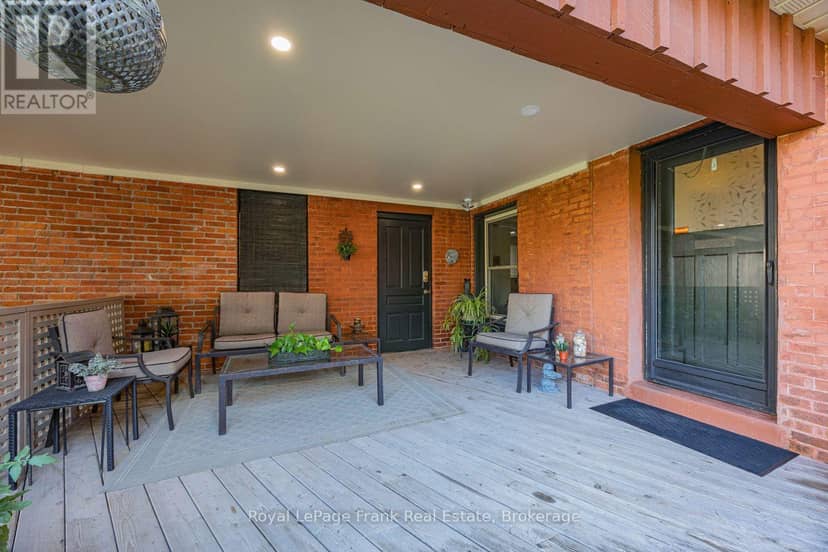 86 Wellington Street — photo 27 of 36