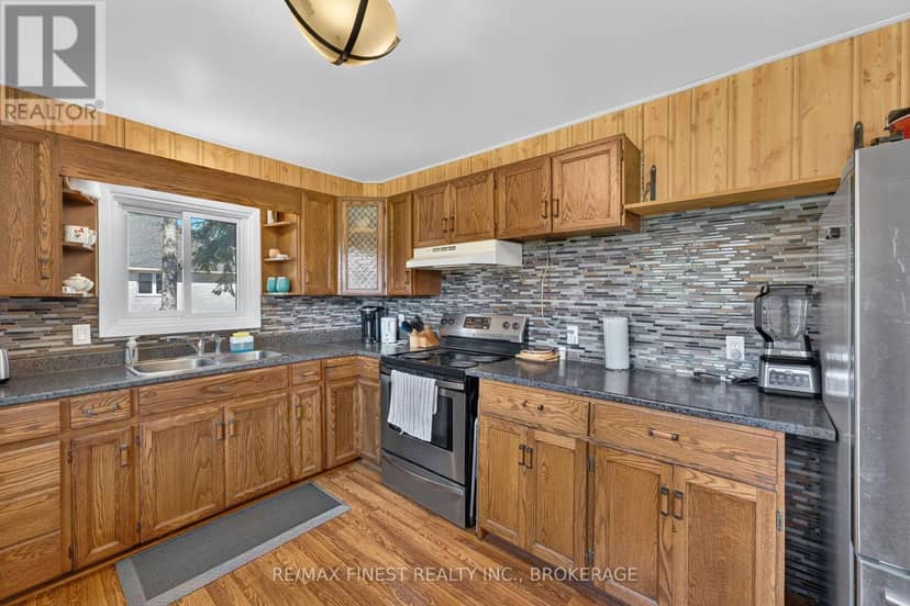 54 Bayview Drive — photo 5 of 32