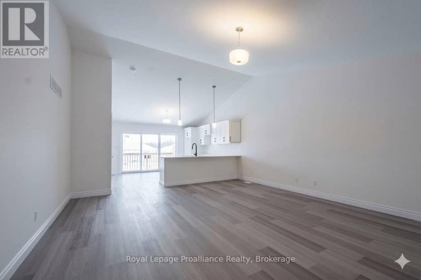 121 Farrington Crescent, Prince Edward County, photo 4