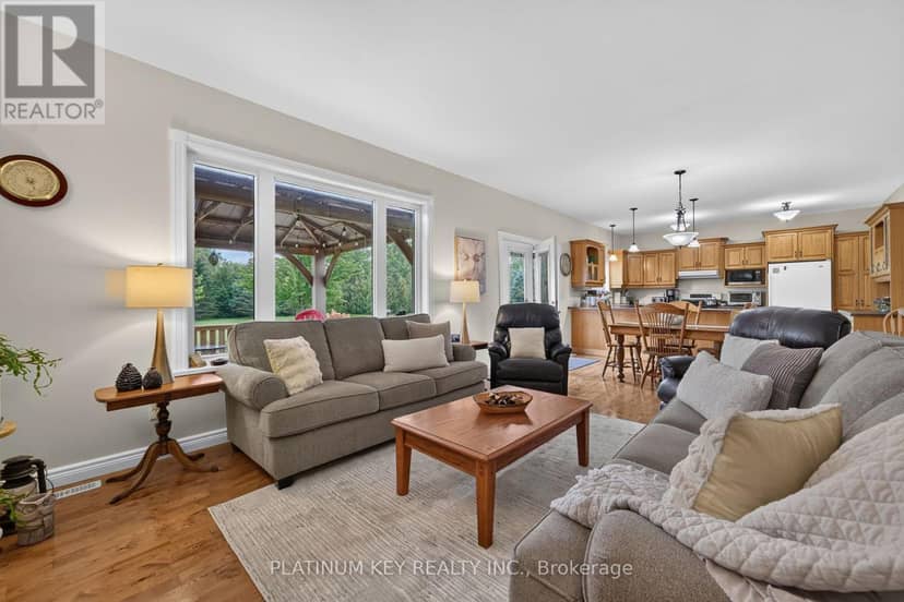 653 Peter Street — photo 16 of 40