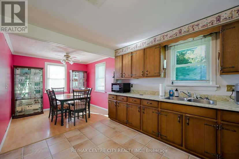 12329 Graham Road, West Elgin, photo 8