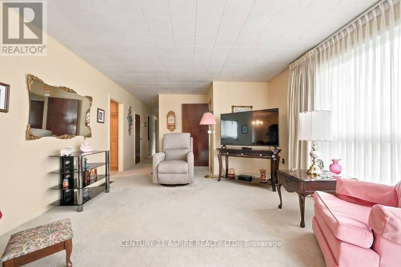 13 Herman Street, Petawawa, photo 8