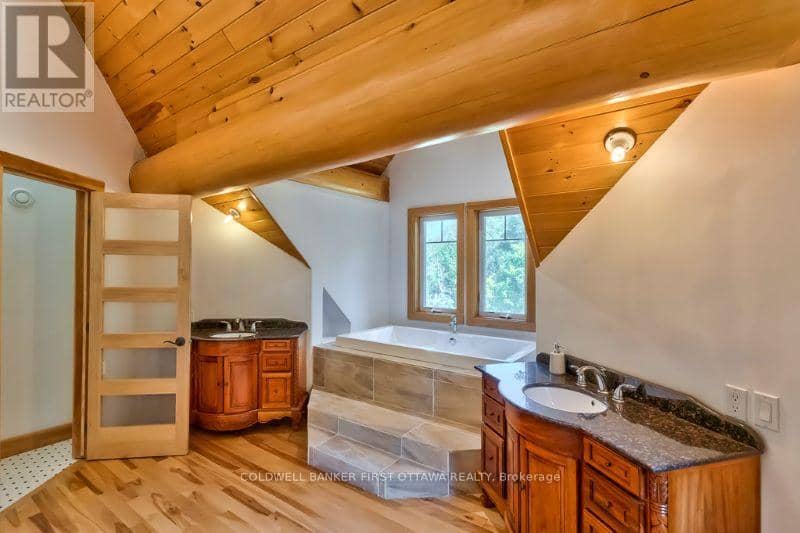 2467 Darling Road — photo 28 of 34