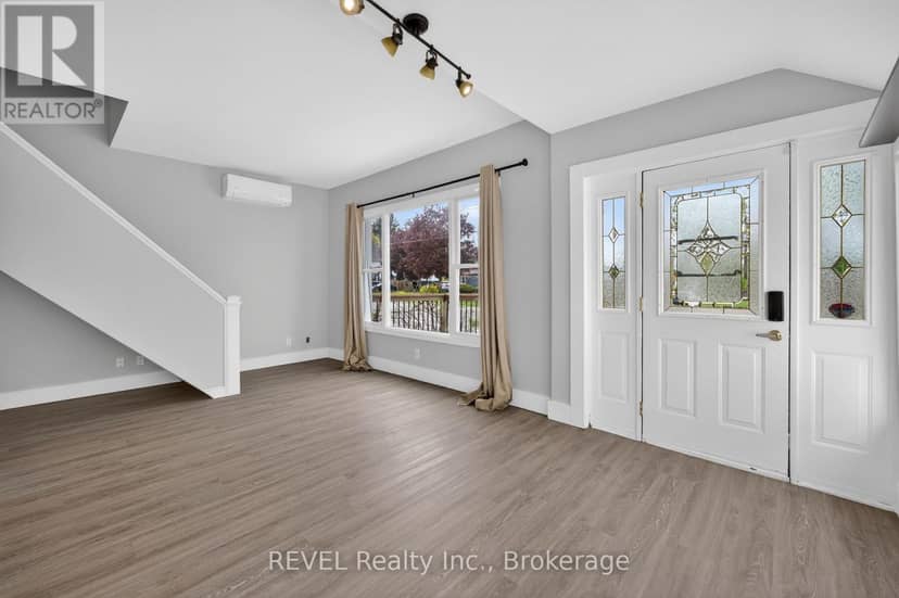 15 Phipps Street — photo 9 of 40