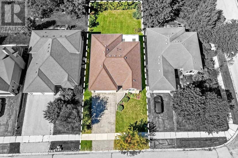 589 Harvey Street — photo 2 of 40