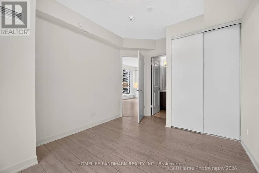 1008 - 4955 Yonge Street — photo 13 of 20