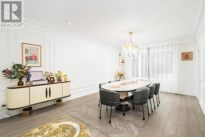 Listing 30305394 — photo 10 of 36
